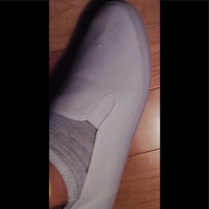 👅👅👅New in the box white slippers